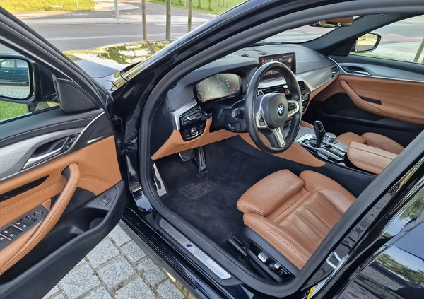 BMW Seria 5 cena 193400 przebieg: 80000, rok produkcji 2020 z Szczecin małe 781